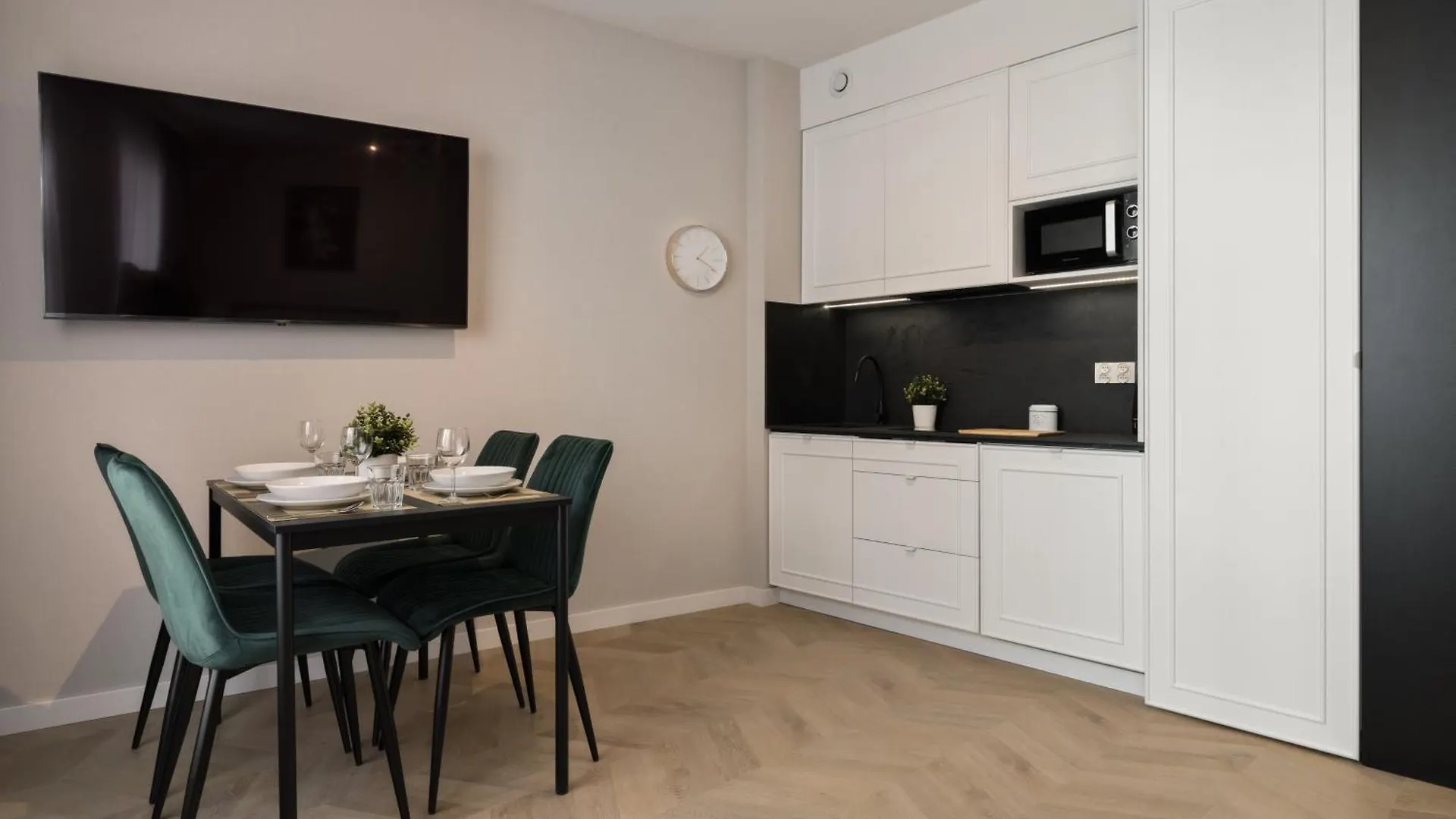 Metropolis Apartments Krakow 0*,  Poland
