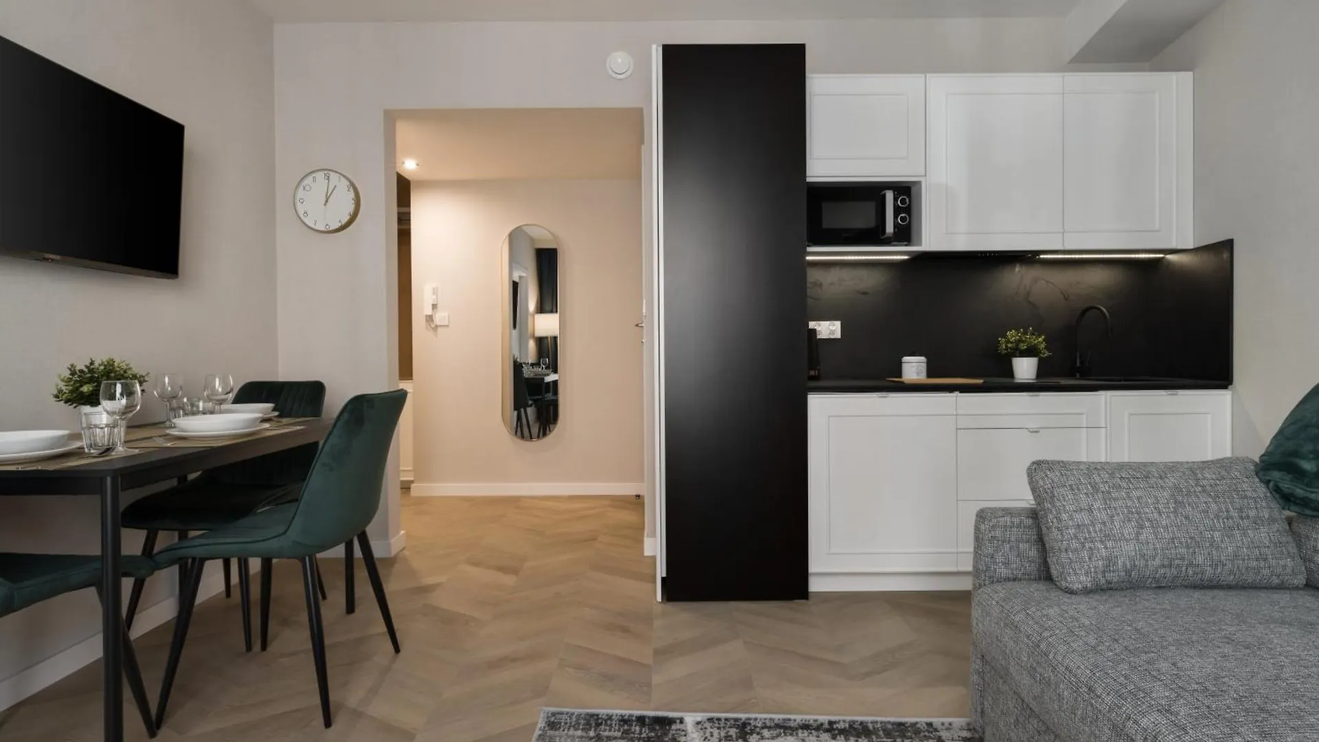 Metropolis Apartments Krakow Poland